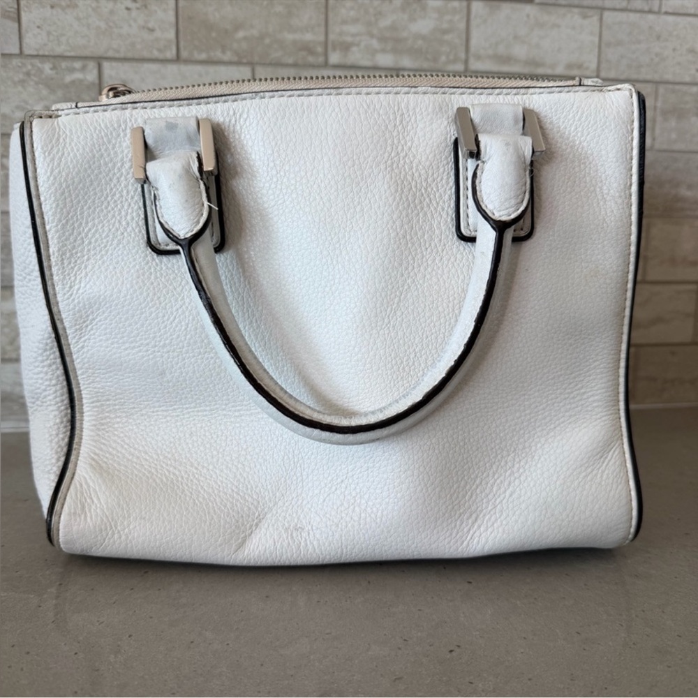 Michael Kors White Audrey Satchel Zip and slip interior pockets - Picture 6 of 13